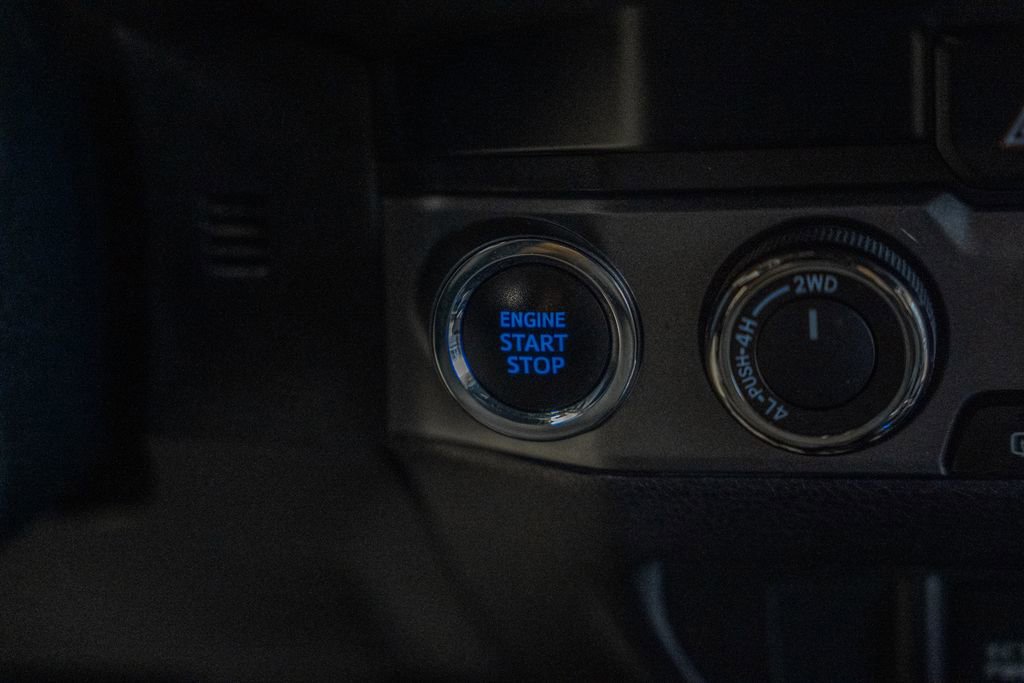 Used 2019 Toyota Tacoma TRD Sport image 29