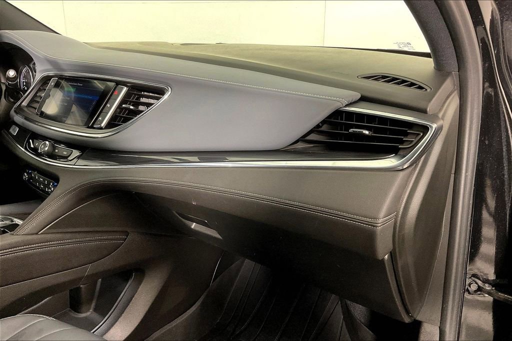Used 2022 Buick Enclave Essence w/ Sport Touring Edition image 22