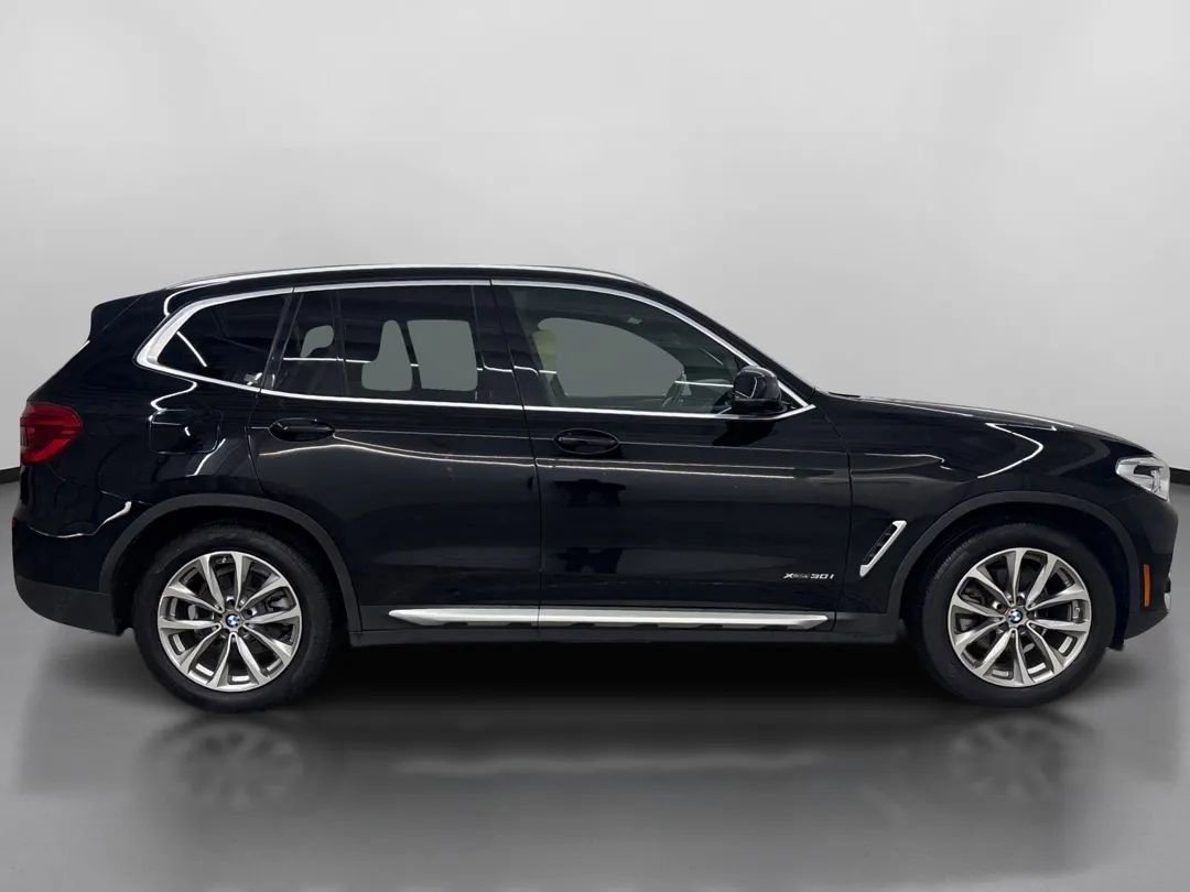 Used 2018 BMW X3 xDrive30i image 11