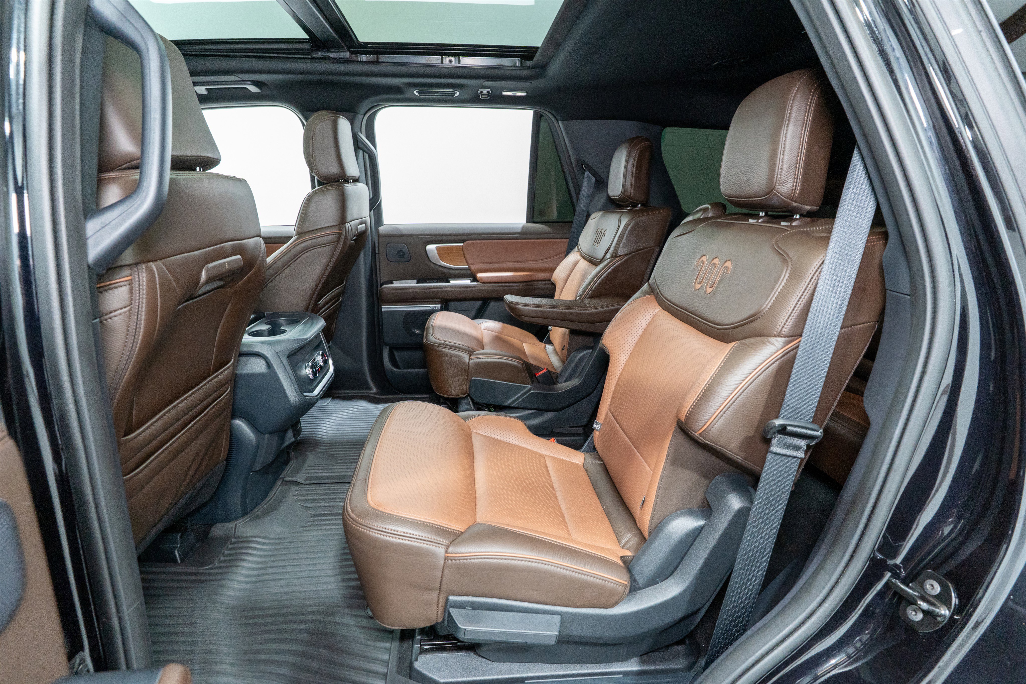 Used 2025 Ford Expedition King Ranch AWD/4WD image 33