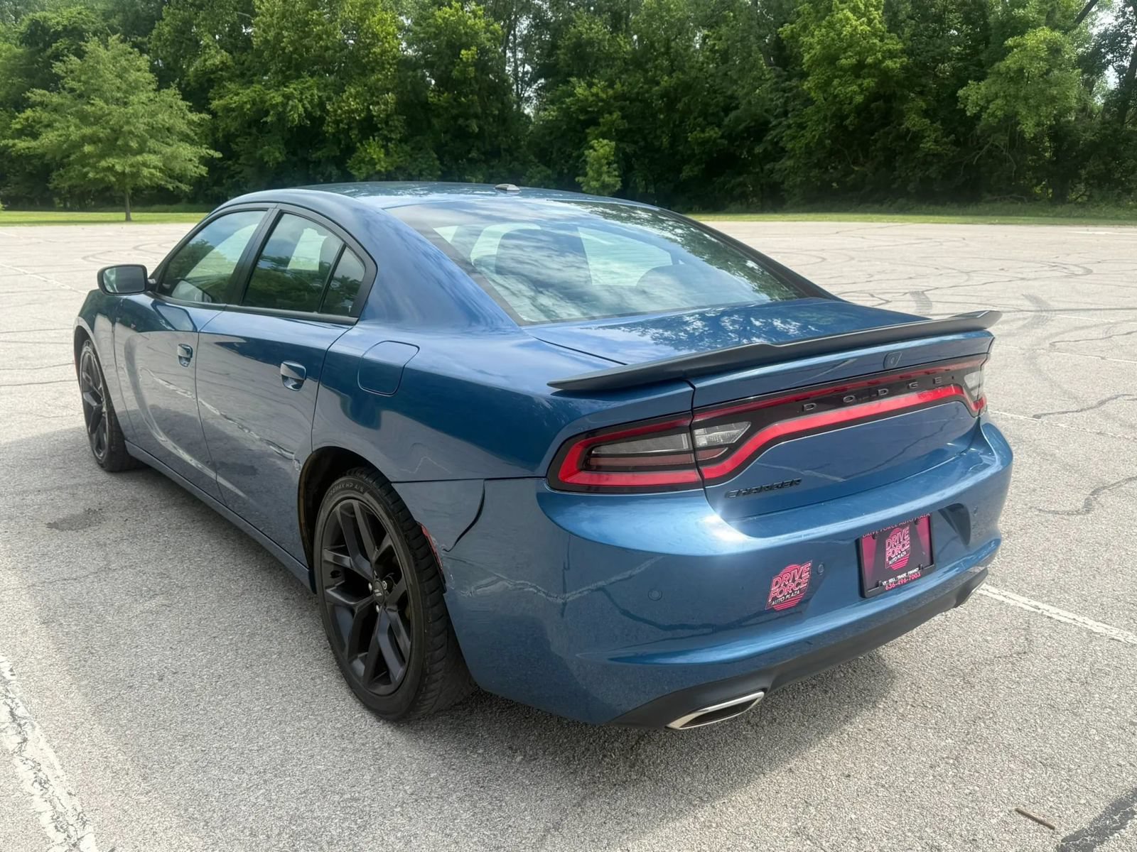 Used 2021 Dodge Charger SXT w/ Blacktop Package RWD image 7