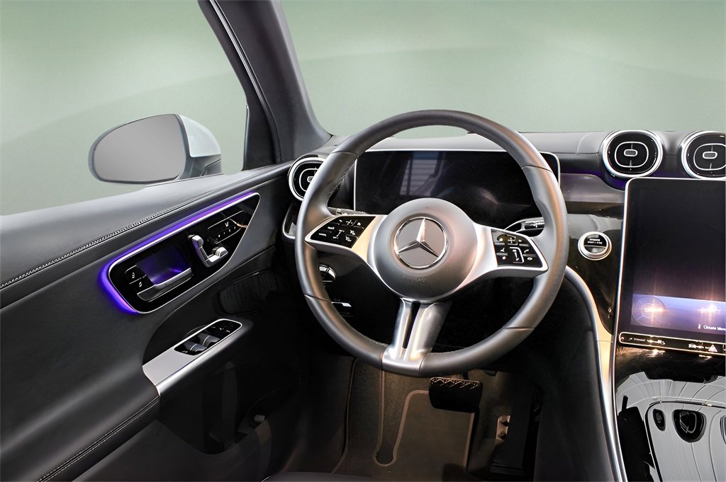 Used 2024 Mercedes-Benz GLC 300 4MATIC image 15