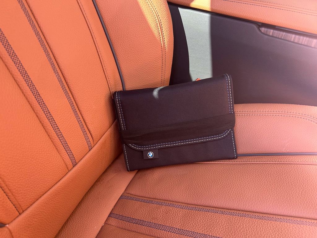 Used 2023 BMW M550i xDrive image 39