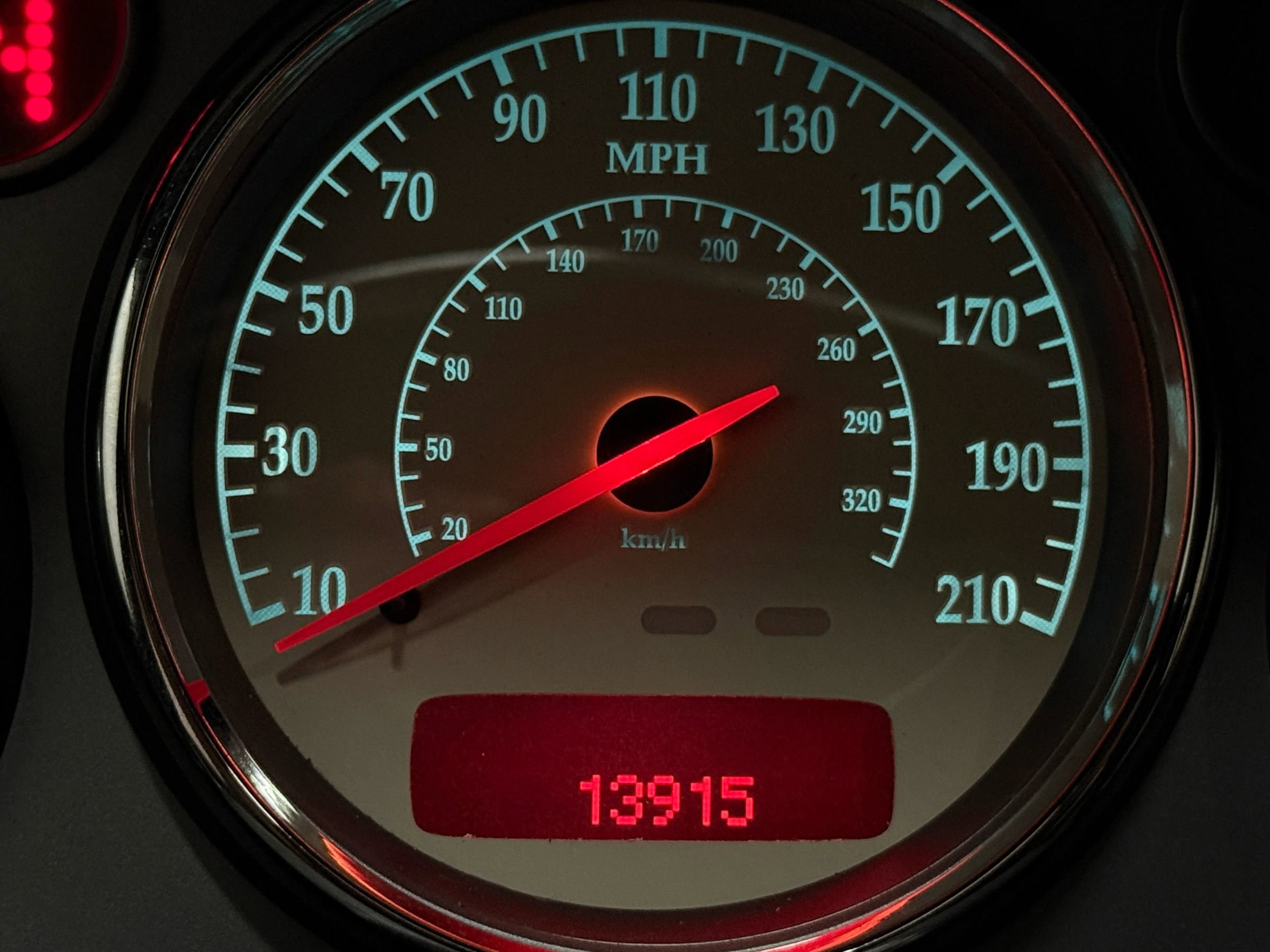 Used 2006 Aston Martin Vanquish S image 30