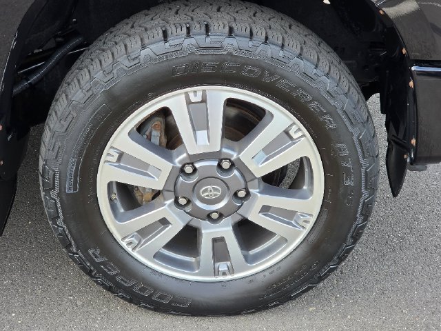 Used 2020 Toyota Tundra Platinum AWD/4WD image 9