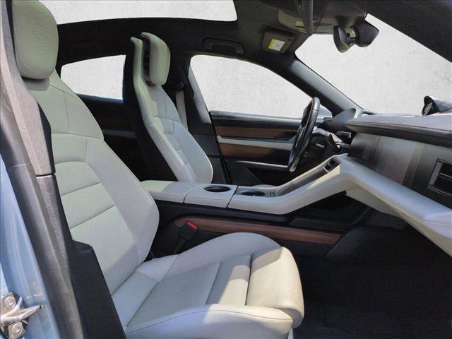 Used 2020 Porsche Taycan 4S AWD/4WD image 23