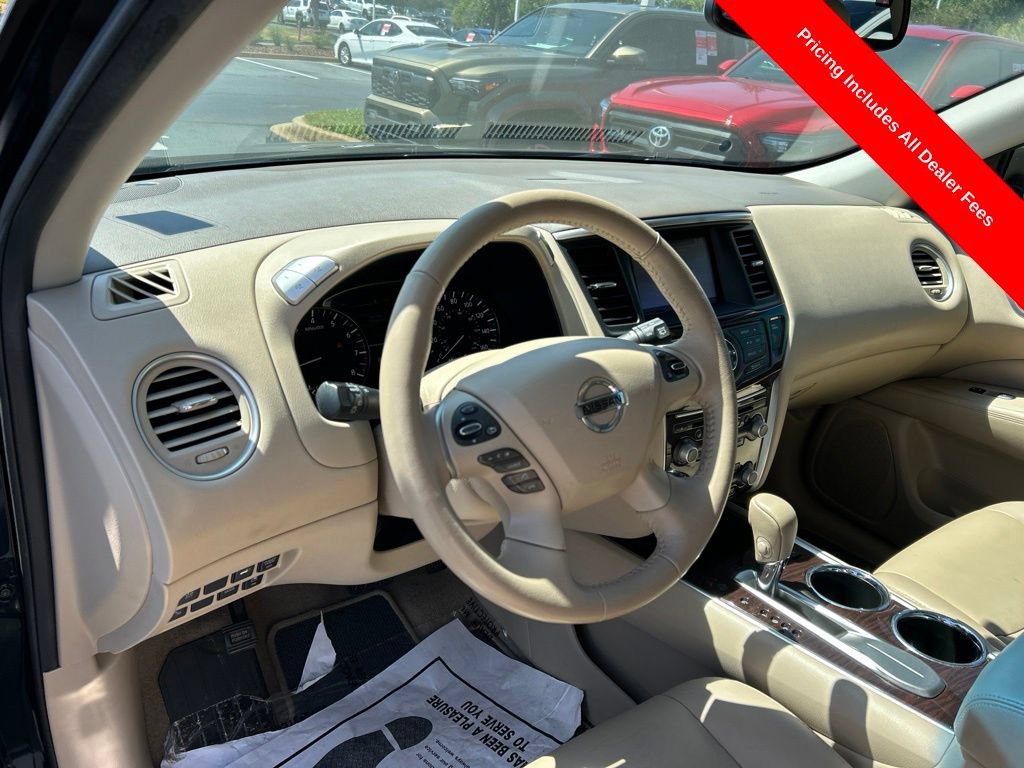 Used 2015 Nissan Pathfinder SL FWD image 3