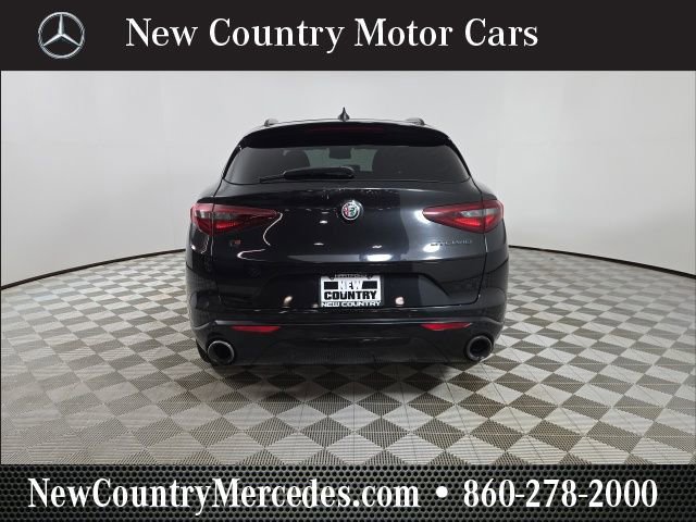 Used 2021 Alfa Romeo Stelvio Ti w/ Nero Edizione image 6