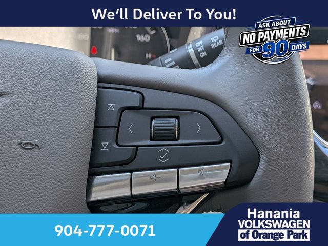 Used 2024 Cadillac XT6 Premium Luxury w/ Technology Package AWD/4WD image 31