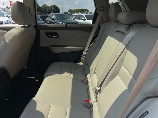 Used 2023 Nissan Rogue SL w/ SL Premium Package image 20