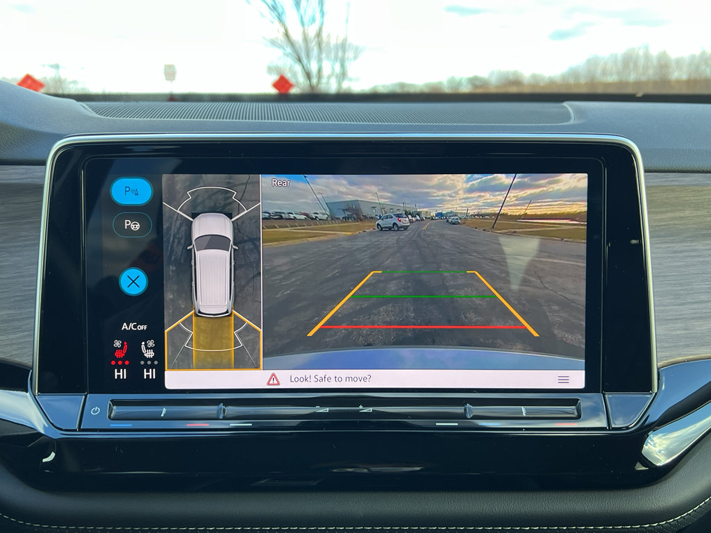 Used 2024 Volkswagen Atlas SEL Premium R-Line image 27