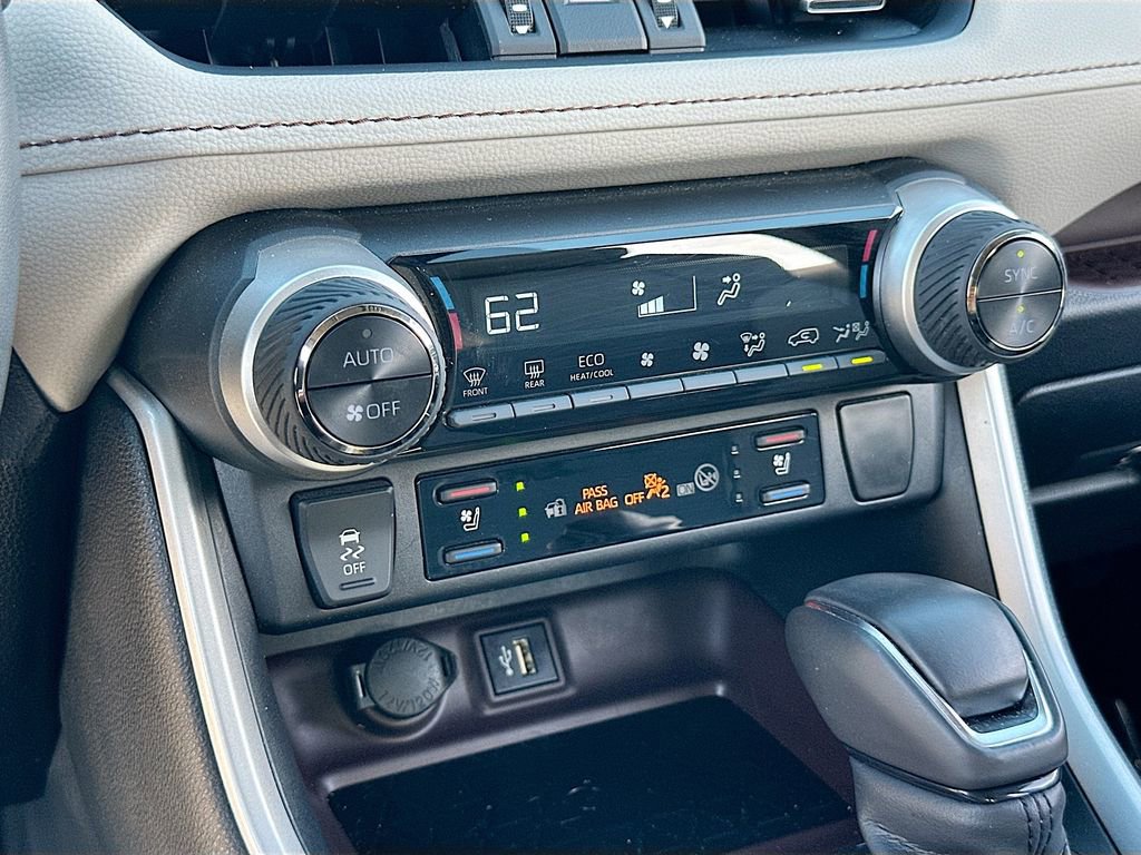 Used 2024 Toyota RAV4 Limited w/ Advanced Technology Package image 15