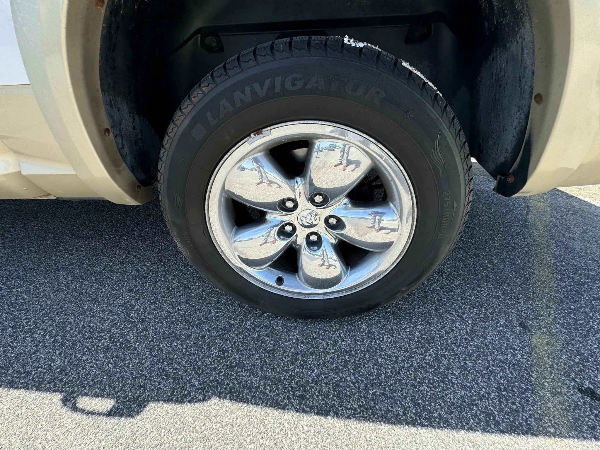 Used 2014 RAM 1500 Laramie Longhorn w/ Convenience Group image 21