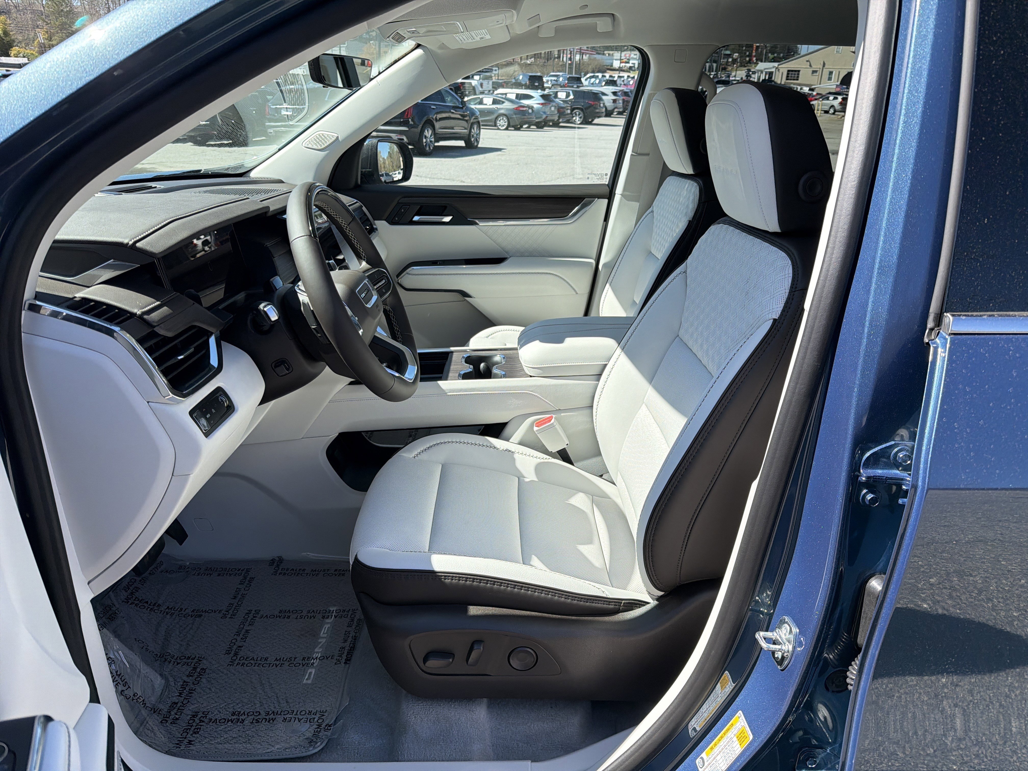 New 2026 GMC Acadia Denali w/ Super Cruise Package image 10