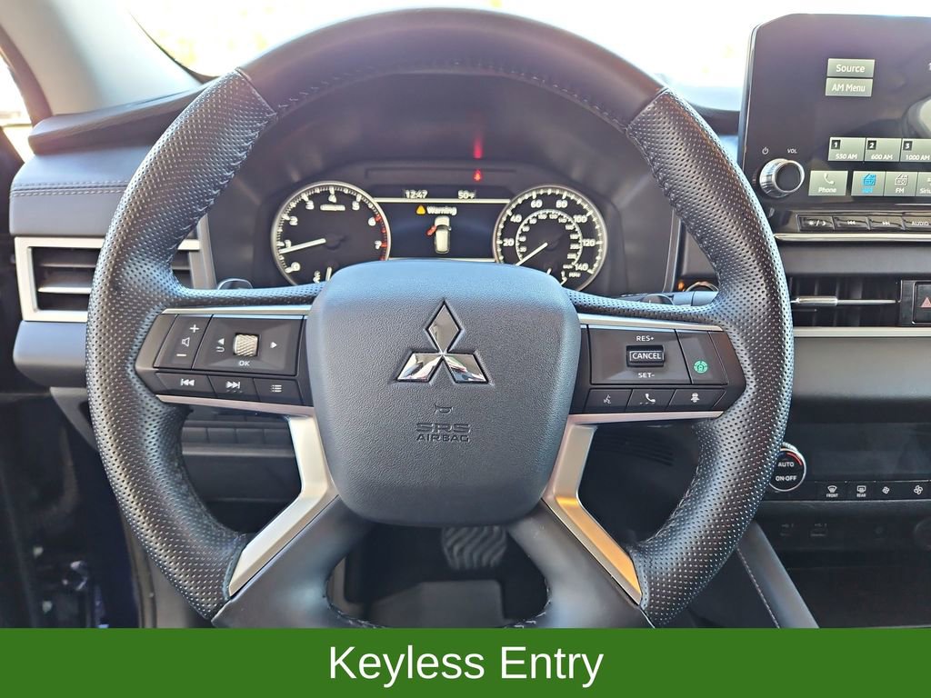 Used 2024 Mitsubishi Outlander SE image 10