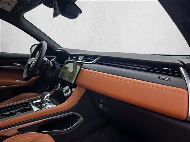 Used 2024 Jaguar F-PACE R-Dynamic S AWD/4WD image 23