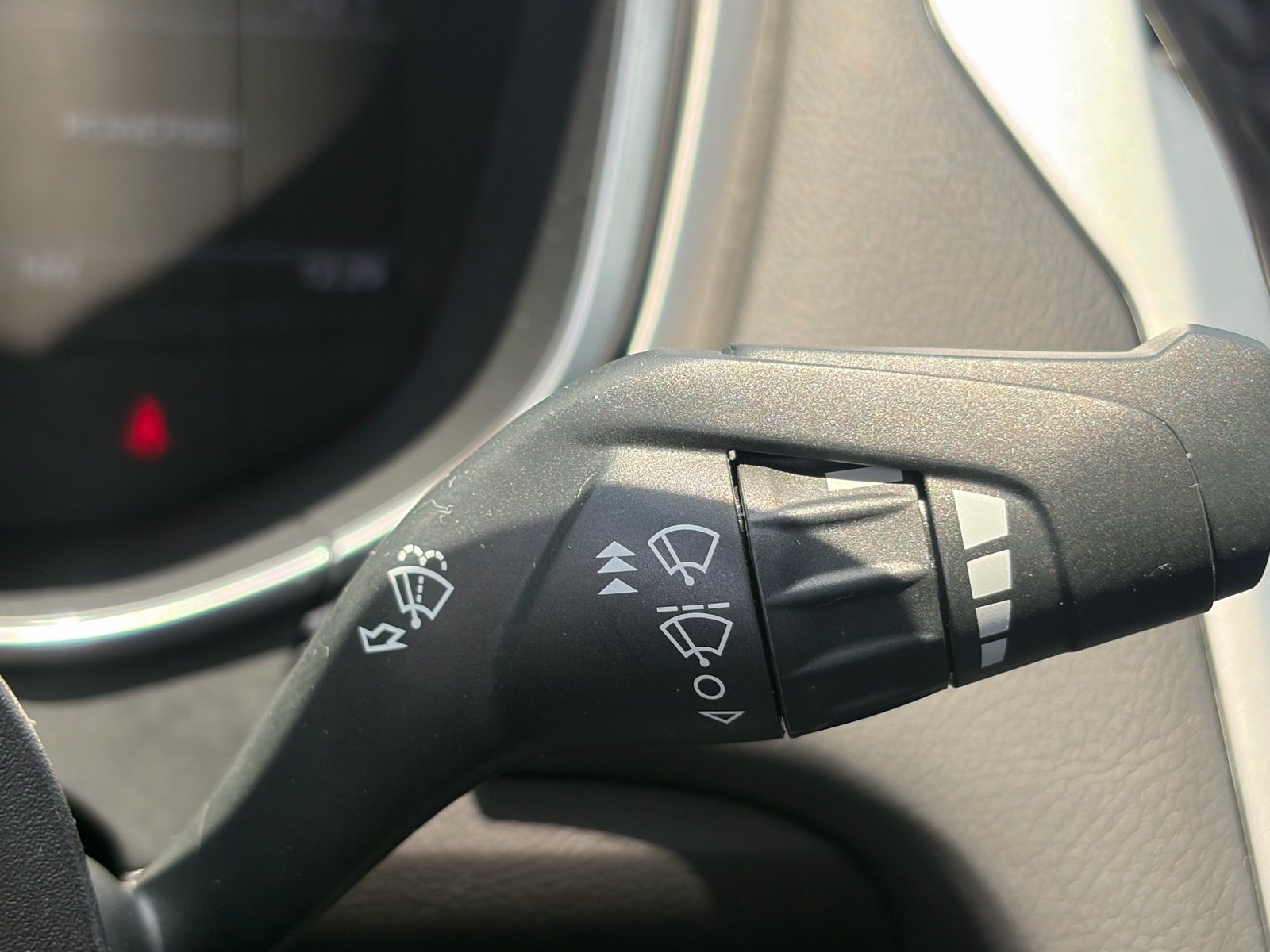 Used 2016 Ford Fusion SE AWD/4WD image 17