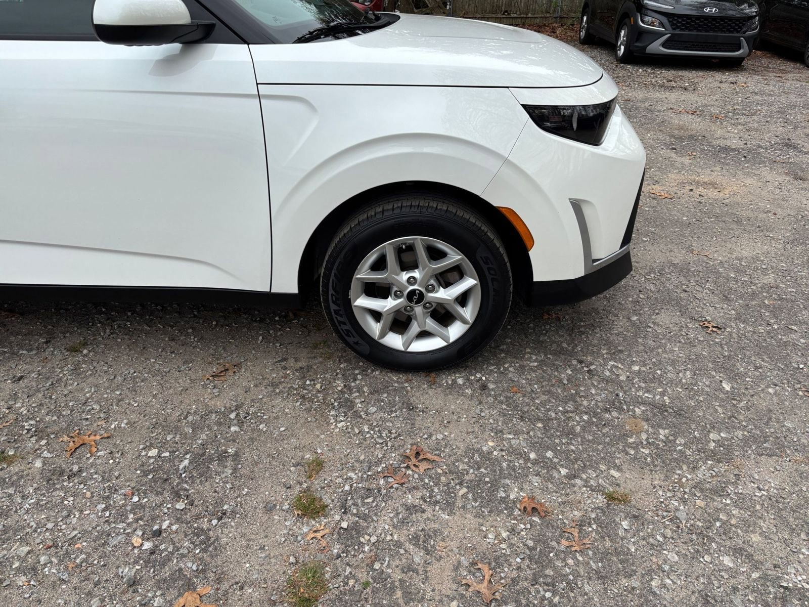 Used 2025 Kia Soul LX w/ LX Technology Package FWD image 31