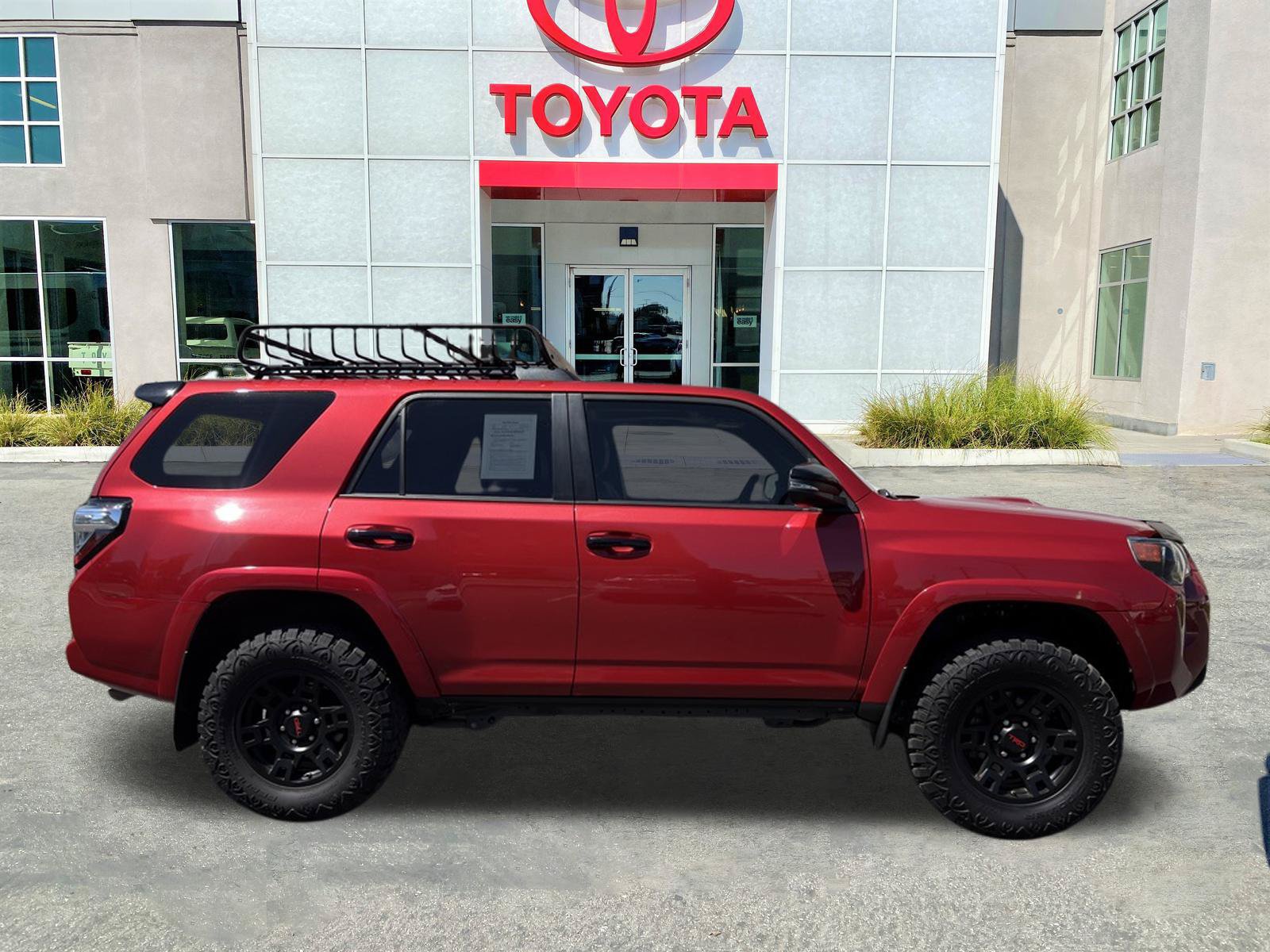 Used 2021 Toyota 4Runner Venture w/ Moonroof Package AWD/4WD image 11