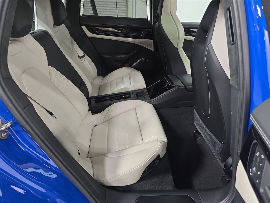 Certified 2025 Porsche Panamera GTS image 26