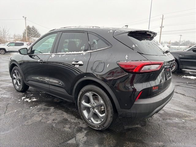 Used 2025 Ford Escape ST-Line image 5