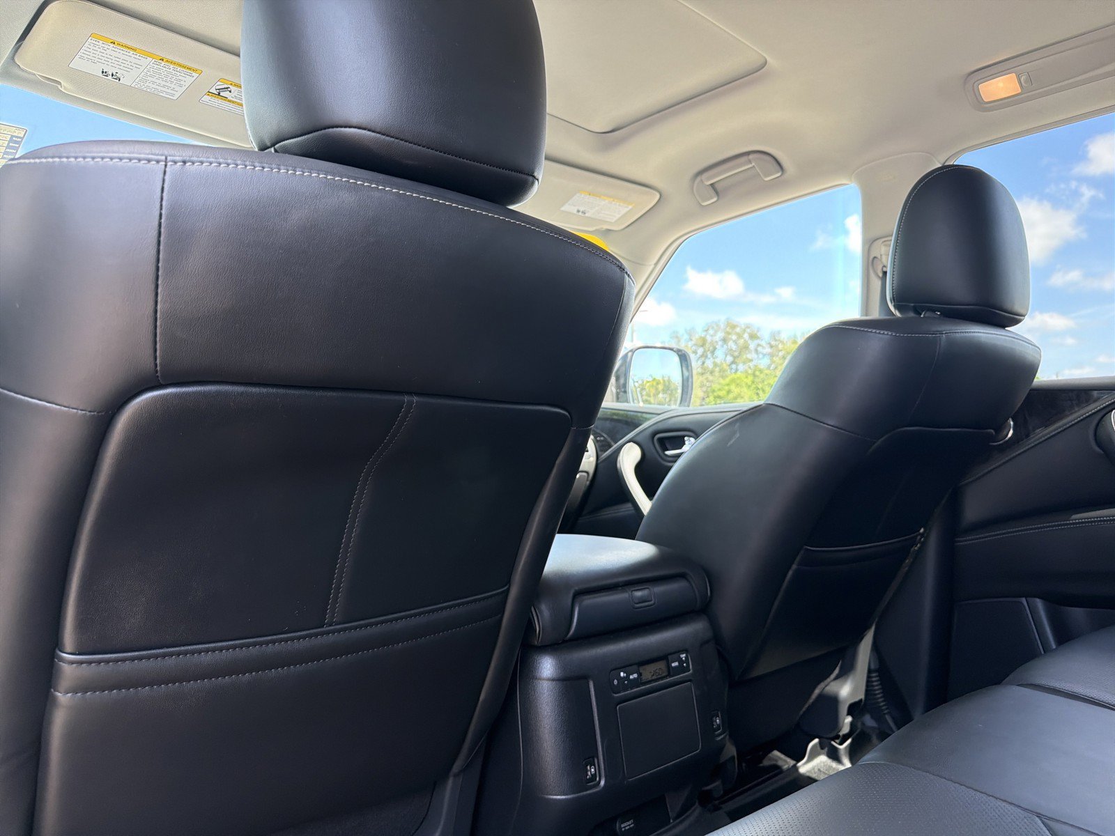 Used 2022 INFINITI QX80 Luxe w/ Cargo Package AWD/4WD image 19