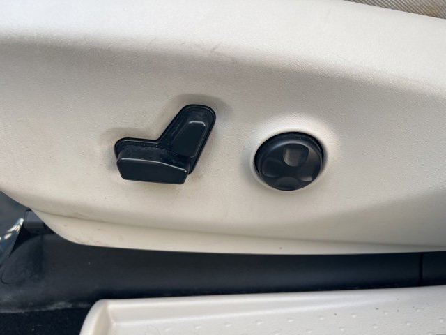 Used 2020 Chrysler Pacifica Limited image 27