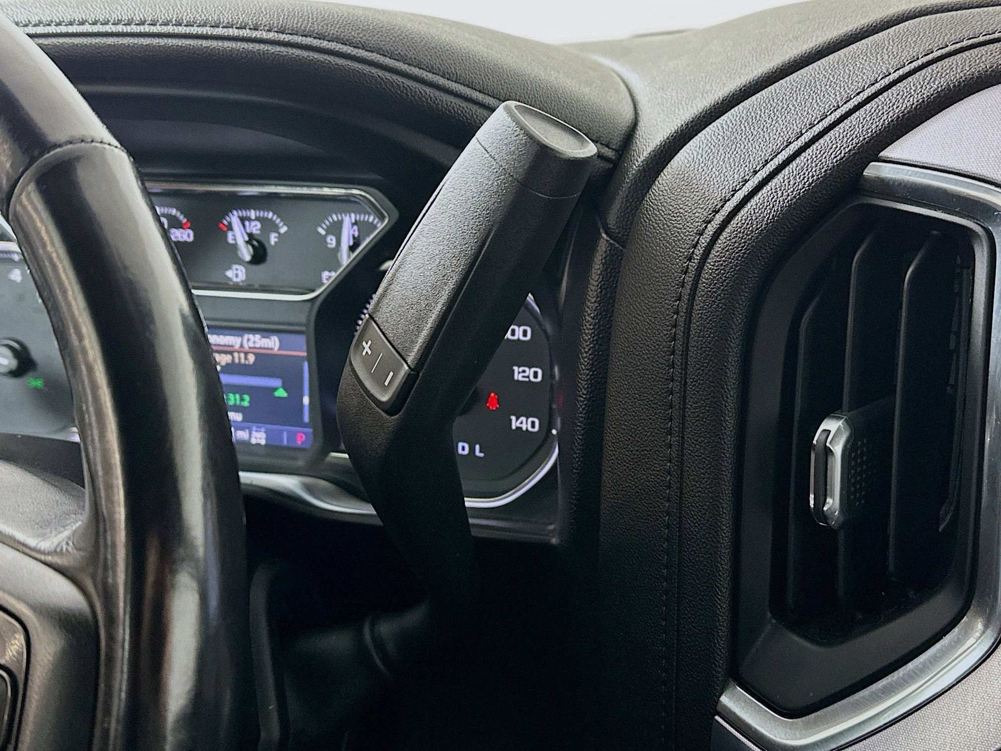 Used 2019 GMC Sierra 1500 SLT w/ SLT Premium Package image 17