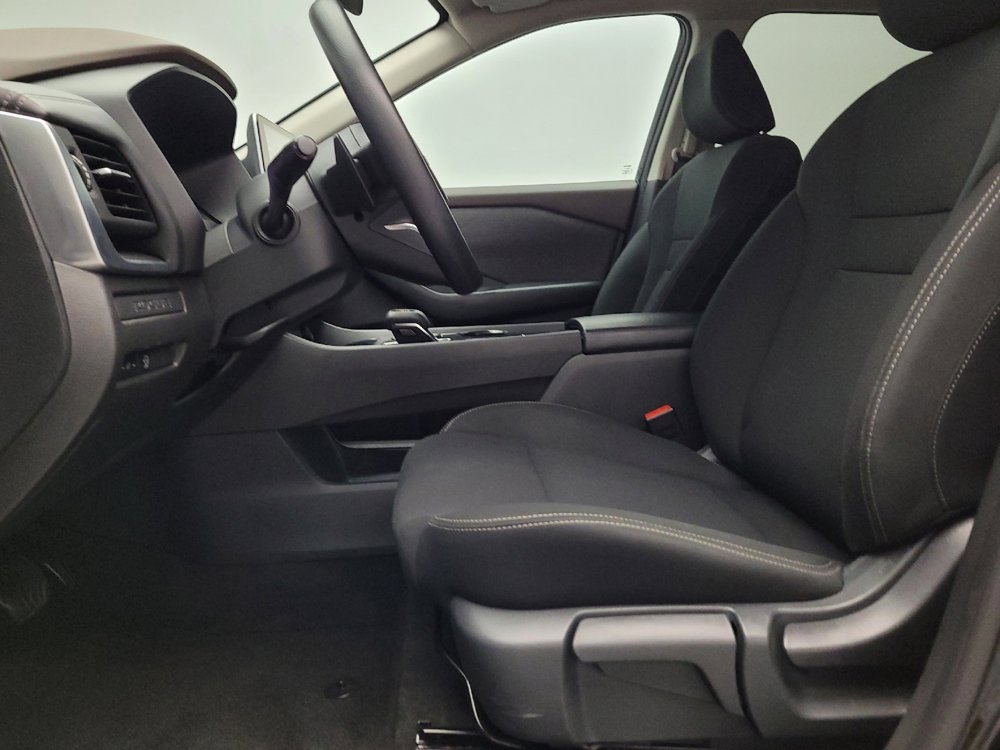 Used 2023 Nissan Rogue S image 17