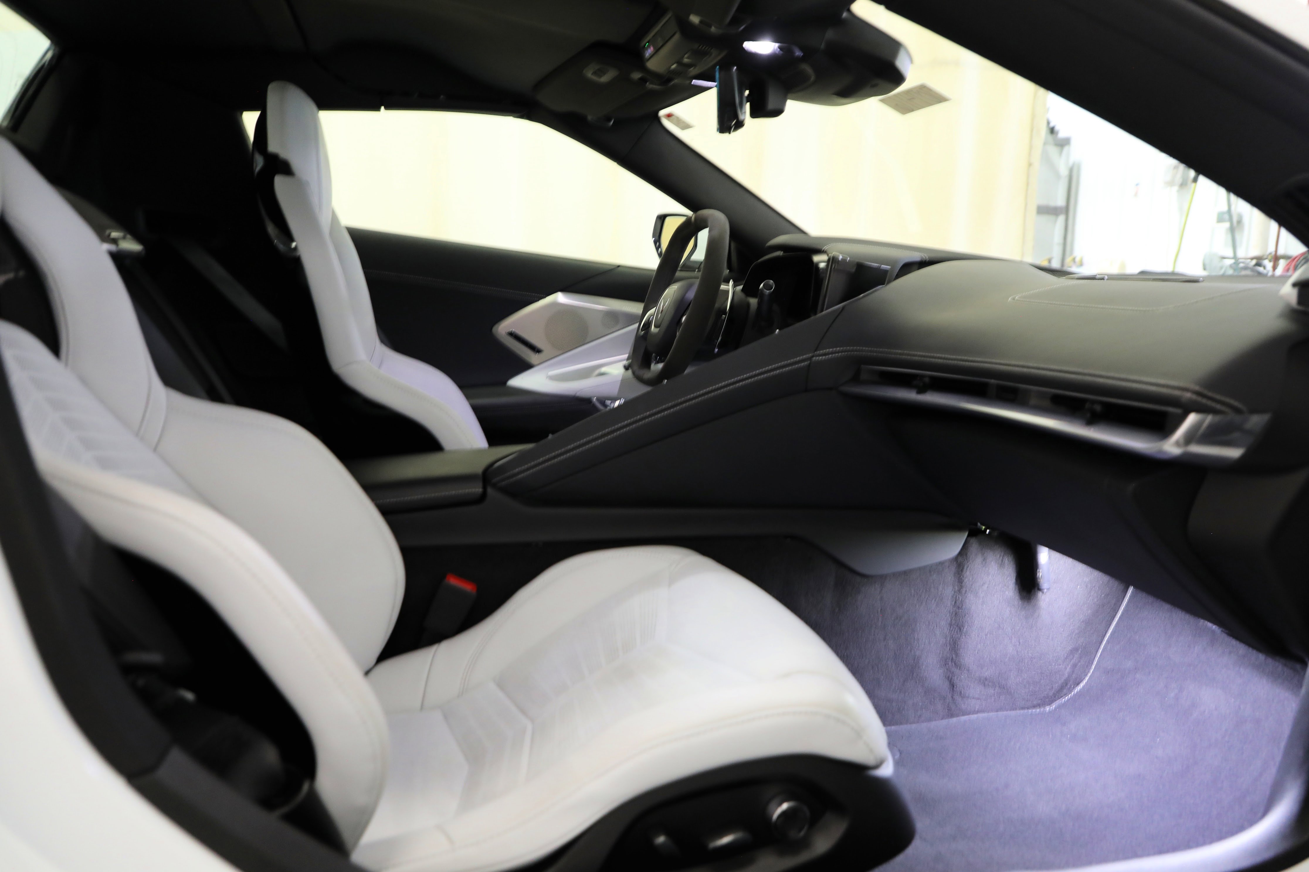 Used 2024 Chevrolet Corvette Stingray Preferred Conv w/ 2LT image 10