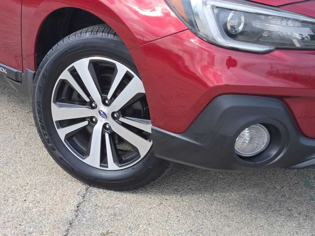 Used 2018 Subaru Outback 2.5i Limited AWD/4WD image 3