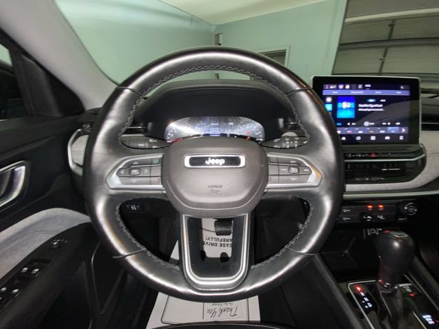 Used 2022 Jeep Compass Latitude AWD/4WD image 14