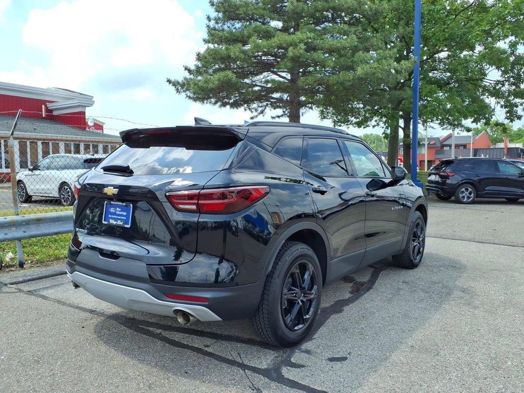 Used 2023 Chevrolet Blazer LT w/ Convenience Package FWD image 5