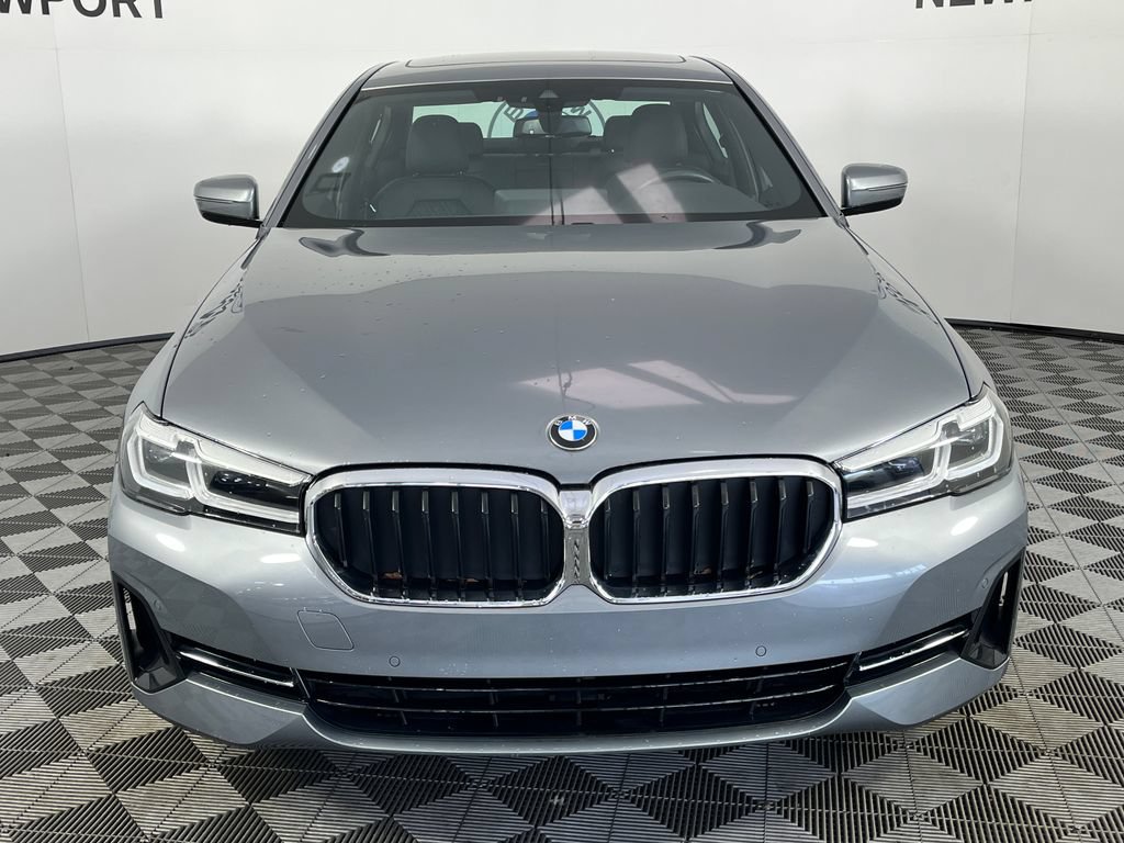 Used 2023 BMW 530i xDrive w/ Convenience Package AWD/4WD image 3