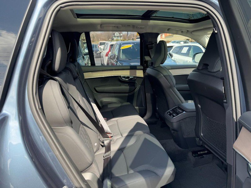 Certified 2025 Volvo XC90 B6 Plus image 11