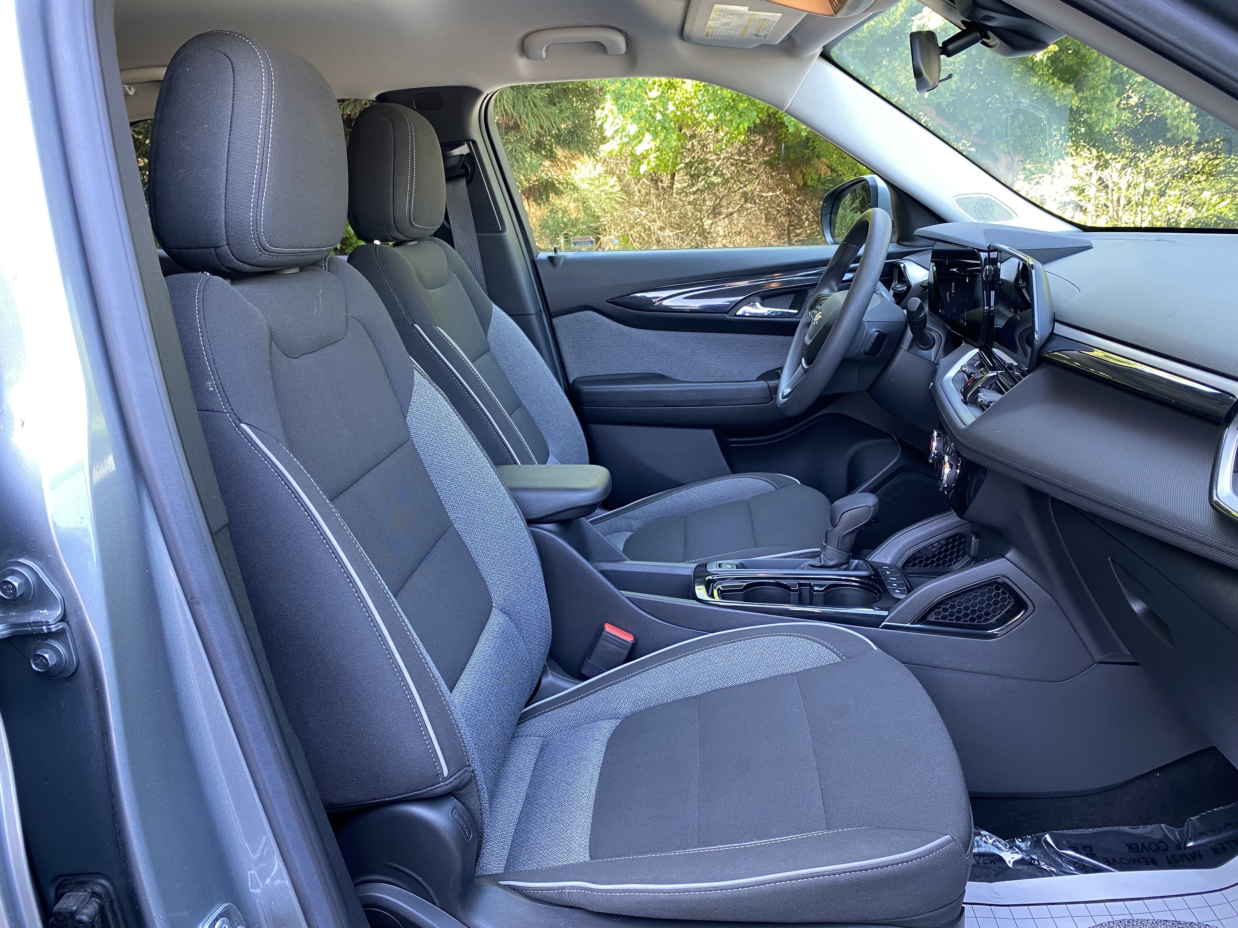 Used 2024 Chevrolet TrailBlazer LT w/ Driver Confidence Package image 34