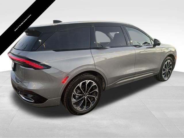 Certified 2024 Lincoln Nautilus Reserve image 8