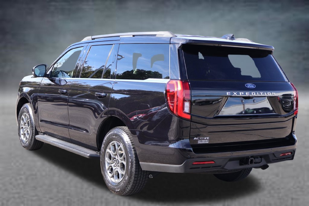 Used 2026 Ford Expedition Active AWD/4WD image 21