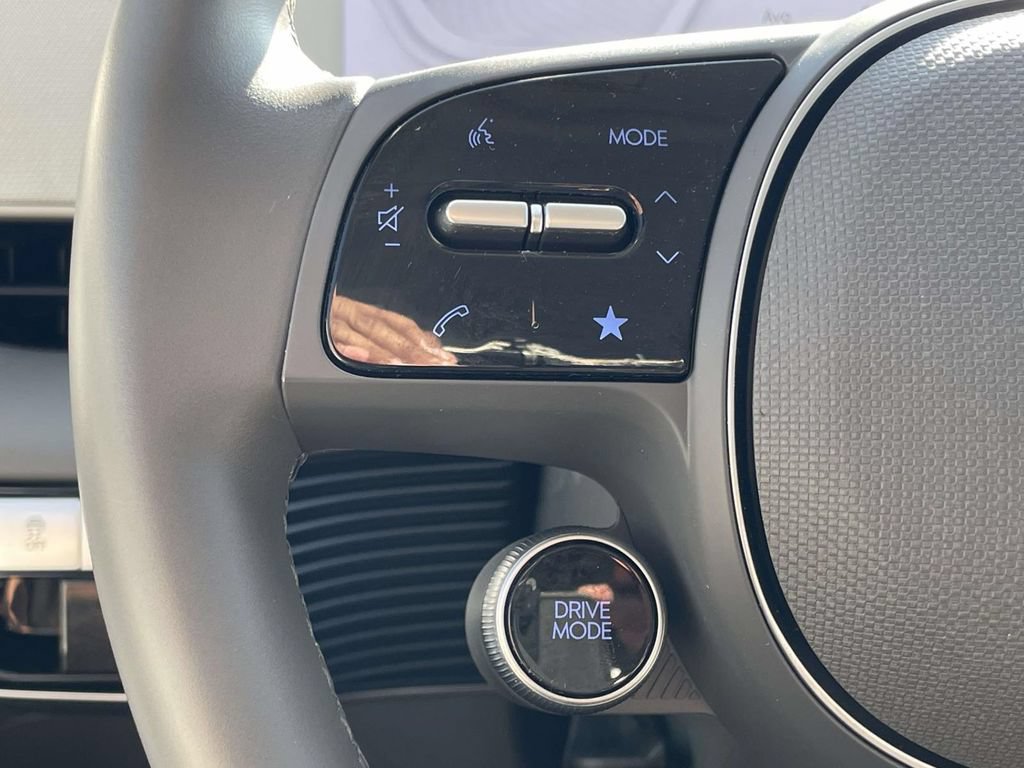 Certified 2024 Hyundai Ioniq 5 SE AWD/4WD image 9