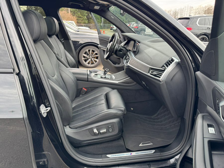 Used 2022 BMW X7 xDrive40i w/ M Sport Package image 27