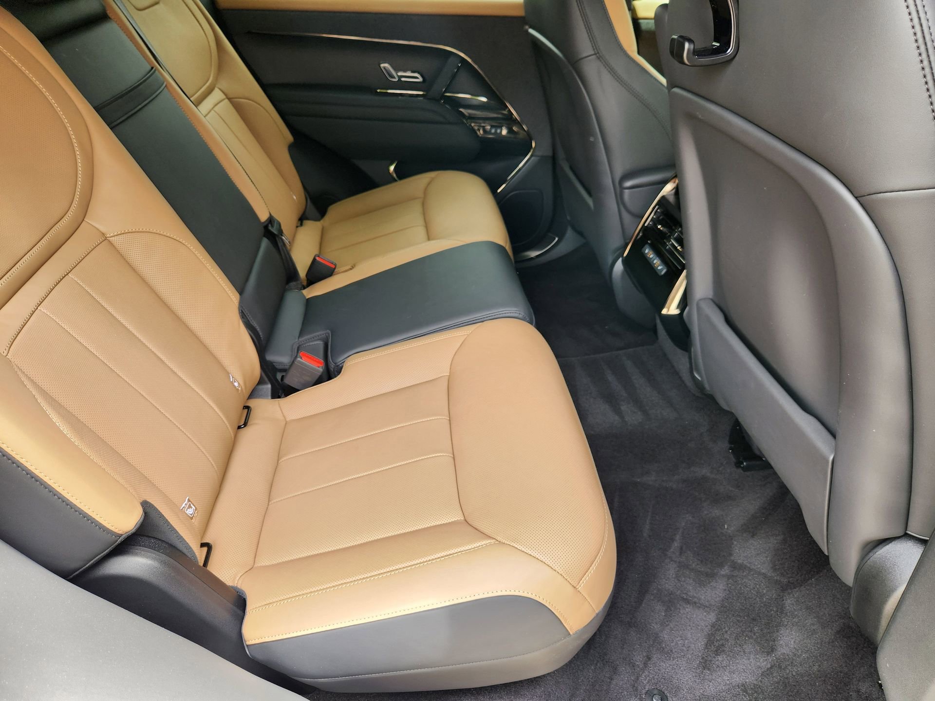 Used 2023 Land Rover Range Rover Sport SE Dynamic image 31