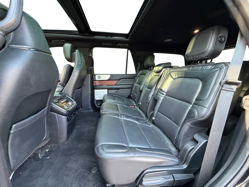 Used 2018 Lincoln Navigator Reserve w/ Technology Package AWD/4WD image 14