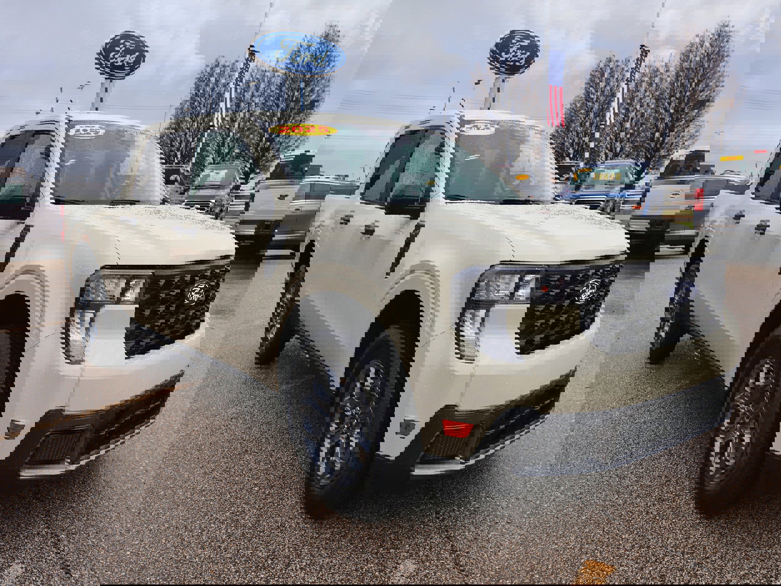 Used 2025 Ford Maverick XLT image 7