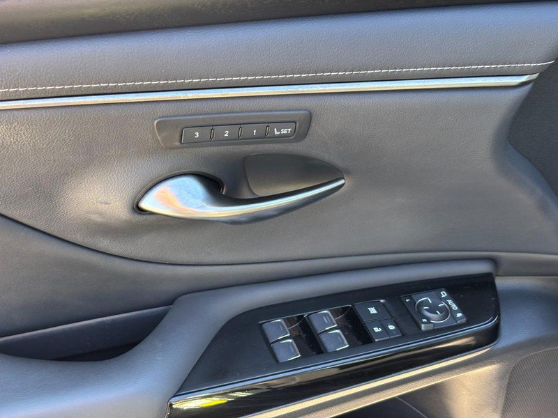 Used 2022 Lexus ES 350 w/ Premium Package FWD image 17