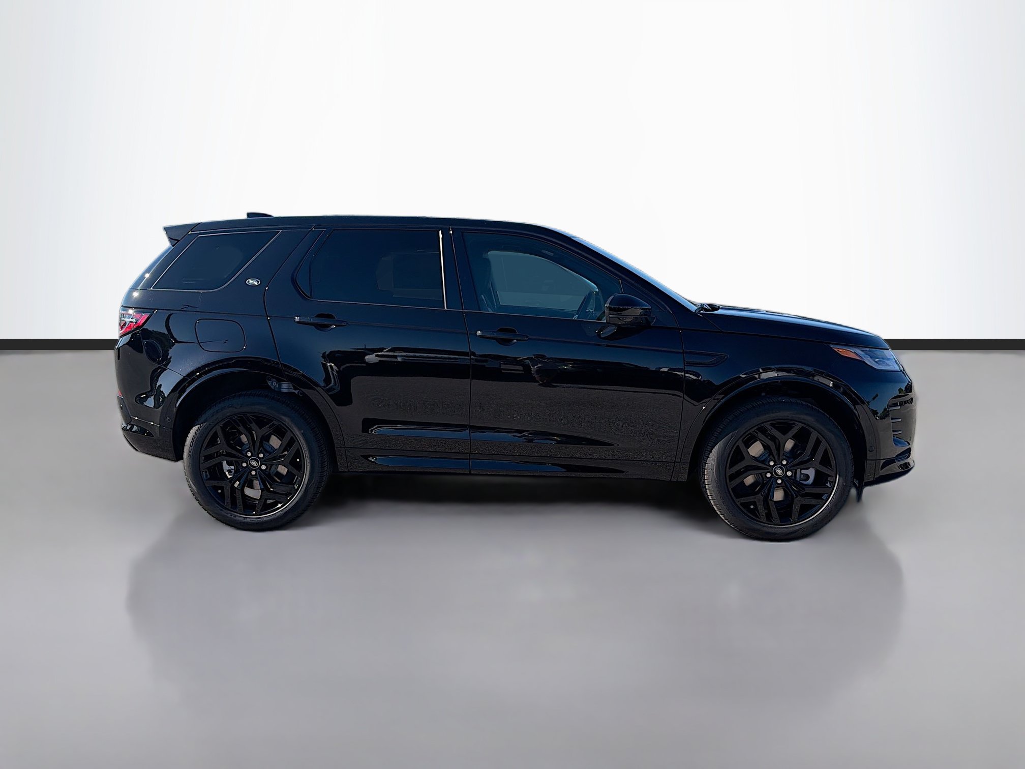 New 2026 Land Rover Discovery Sport Landmark AWD/4WD image 6
