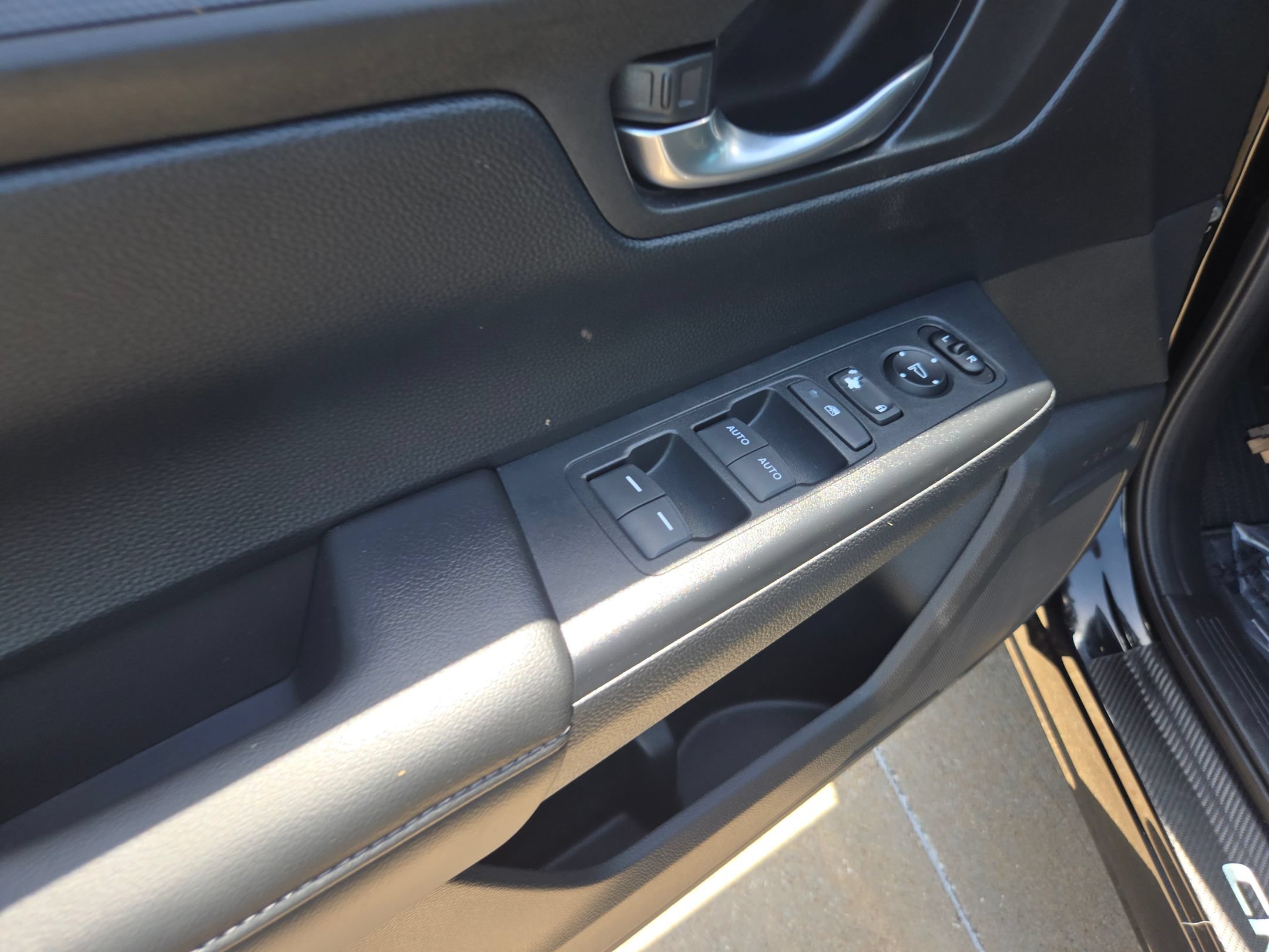 Certified 2025 Honda CR-V EX image 14