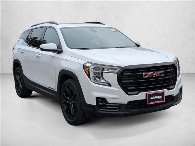 Used 2022 GMC Terrain SLT w/ Infotainment Package II image 3