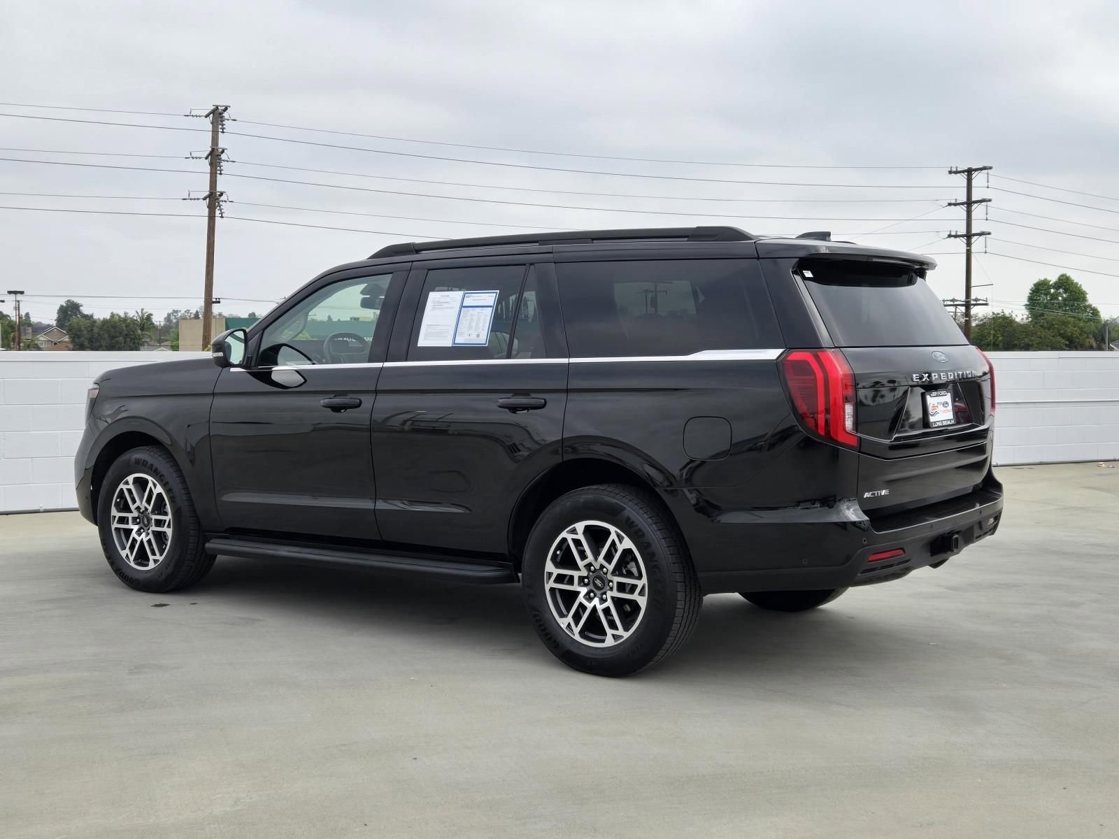 Used 2025 Ford Expedition Active image 6