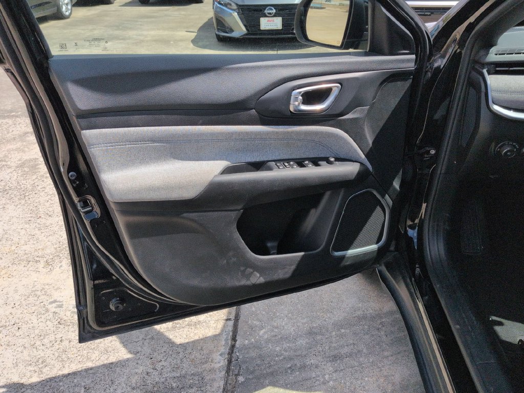 Used 2025 Jeep Compass Latitude AWD/4WD image 11