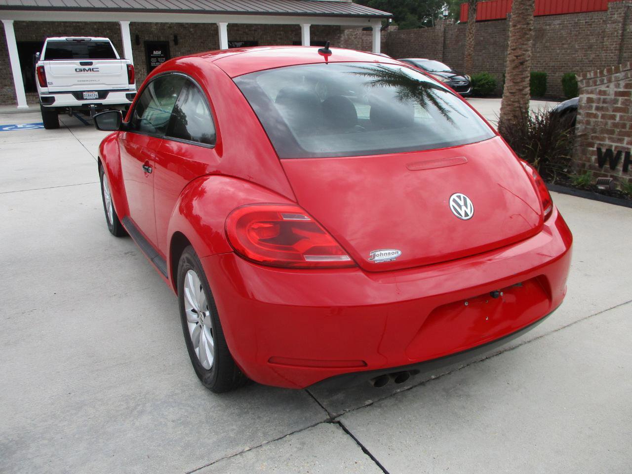 Used 2015 Volkswagen Beetle 1.8T Classic FWD image 4